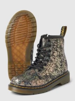 Dr. Martens Schnürboots In Glitzer-Optik - Schwarz -Geox Verkaufsgeschäft 6h14ajhn9d1jak1p99a4gd26agpl6khh8oq38ja86t8k6l9oa9akijal9ks46e2k8co4uda6ako4gla98oo66p1p65h3ge31chj36chk70qjae9hc8pjic9mc4sm6phj6ssjcog