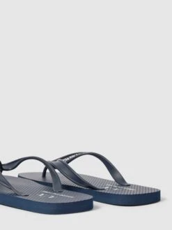 ARMANI EXCHANGE Zehentrenner Mit Label-Details - Dunkelblau 9 ARMANI EXCHANGE Zehentrenner Mit Label-Details - Dunkelblau -Geox Verkaufsgeschäft 6t64ki1j8p4jal2l8tb54c2ga8rl4ipo8sr54ipj891k4gia8l6jalif75akaiama924qdho619jecq89t3jid3470qm2p316phjce1kcko66oj36so3idb268p32o9kchgjec8