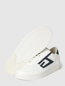 Guess Sneaker Mit Label-Details Modell 'SILEA' - Weiß -Geox Verkaufsgeschäft 71538i2ka4rl6l9k892k6ca2ad25cea3acrlcja98ko56c9k894j8ja58ko3agq4659k6kqk6t54ai1k693jic9h6di64cb6corjicpk69h6co9ic4smac9k6dh66p9l60p36dg