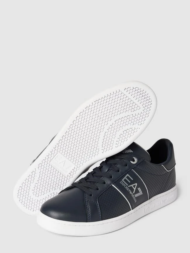 EA7 Emporio Armani Sneaker Mit Label-Details Modell 'SNEAKER ACTION LEATHER' - Marineblau 7 EA7 Emporio Armani Sneaker Mit Label-Details Modell 'SNEAKER ACTION LEATHER' - Marineblau – Bild 5