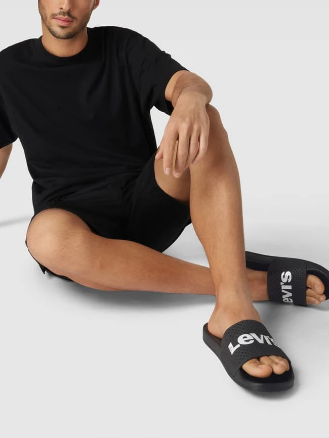 Levi’s® Acc. Slides Mit Label-Print Modell 'JUNE' - Schwarz 3 Levi’s® Acc. Slides Mit Label-Print Modell 'JUNE' - Schwarz