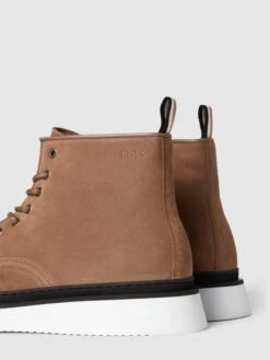 BOSS Boots Mit Label-Details Modell 'Rainard' - Taupe -Geox Verkaufsgeschäft 74skehhj90skschkah6j8cib84ql8da29gr52d9j8cr4ajqc64qk4dig752j4k2k74qjil228d1kiiib693macr4ccqm8oj66opj2ohk68sm2e9p6gsm8db168q38pb471hj8d8