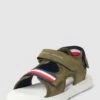 T.Hilfiger Kids Shoes Sandalen Mit Label-Details Modell 'STRIPES VELCRO SANDAL MIL' - Khaki -Geox Verkaufsgeschäft 850k8hif914l8i266974shijad83gd2a99838jahap8j0da388rkkcqgad0jah1p8p938k9ja51kghii88o62c9h6dh68c1j6gom2chk6op68e9l6lgm2cpncor32p1l6him4p8