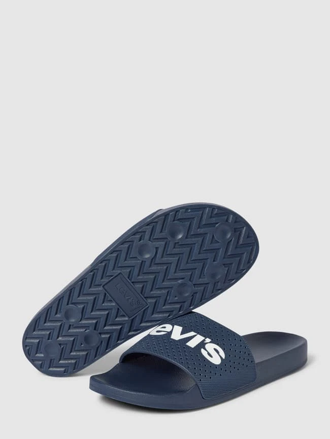 Levi’s® Acc. Slides Mit Label-Print Modell 'JUNE' - Marineblau 7 Levi’s® Acc. Slides Mit Label-Print Modell 'JUNE' - Marineblau – Bild 5