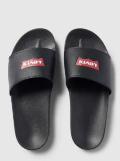 Levi’s® Acc. Slides Mit Label-Detail Modell 'JUNE BATWING' - Schwarz -Geox Verkaufsgeschäft 94o44ki79133ijaba12jai2i8d7koc1ga1752gak990kqea2612ksdi7910k2ja29co4udpm7163gihi993jedj6ccqm8c9j6kpj4e1k60r3iohk6coj4ob26lgm6o9p68q38e0