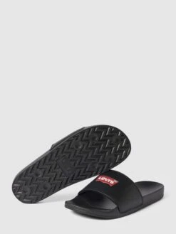 Levi’s® Acc. Slides Mit Label-Detail Modell 'JUNE BATWING' - Schwarz -Geox Verkaufsgeschäft 958kij2c8h44qca9614l4lae8p9keh266h854li284rjckaj850l0jid9cskgkph9d75ahai617j0hq3853m4cpk60qmaohpc9i66phk69hmceb4cgrm2cj3ckom2cj3ckrjgog