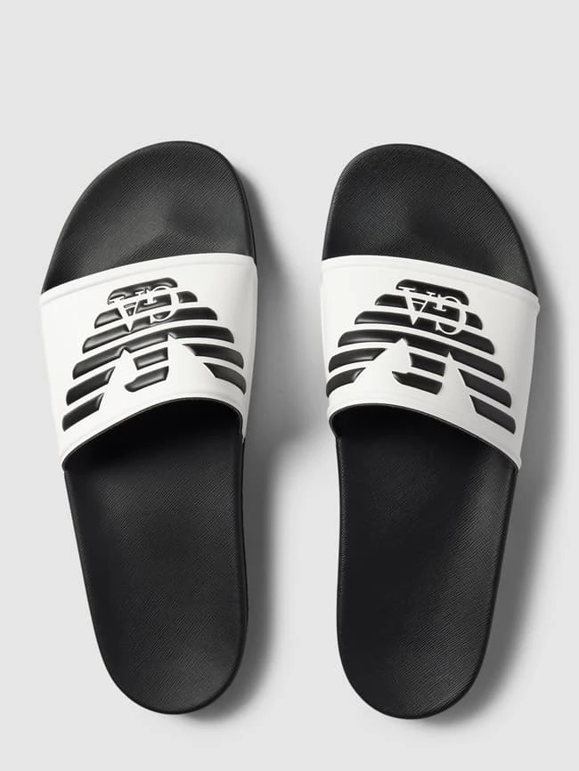 Emporio Armani Slides Mit Label-Print Modell 'Eagle' - Schwarz 7 Emporio Armani Slides Mit Label-Print Modell 'Eagle' - Schwarz – Bild 5