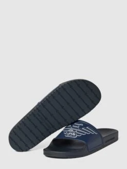 Emporio Armani Slides Mit Label-Print Modell 'Eagle' - Dunkelblau 11 Emporio Armani Slides Mit Label-Print Modell 'Eagle' - Dunkelblau -Geox Verkaufsgeschäft 9ta3ch9m8hajegqm64r4gkq6ah0kok2f6t0l0dieal84ilib6994chqaa0q4cj2j6d4jala28l636l2faco3ip1kc8qj0choc8oj0p9k68s6ae1icgrj4dj4cli38eb161hj8c8