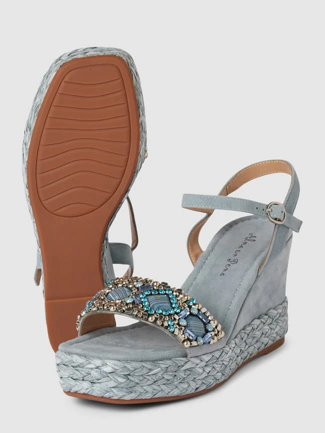ALMA EN PENA Wedges Mit Ziersteinbesatz - Hellblau 5 ALMA EN PENA Wedges Mit Ziersteinbesatz - Hellblau – Bild 3