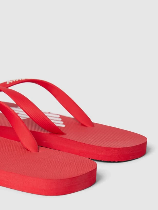 Emporio Armani Zehentrenner Mit Label-Details Modell 'Basic' - Rot 4 Emporio Armani Zehentrenner Mit Label-Details Modell 'Basic' - Rot – Bild 2