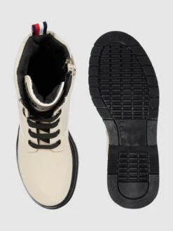 T.Hilfiger Kids Shoes Boots In Lack-Optik - Beige 9 T.Hilfiger Kids Shoes Boots In Lack-Optik - Beige -Geox Verkaufsgeschäft acsk6jhg8grk8gaha52j6c2ca9a5ac276ssl0e2d84pkmhi49ta3ck2k68q3ic1n69330lim919j2k2map3m6phl74rjae1gc5gj6e9k74r3ae1o6lj66chi68o3ee1h70pjioo